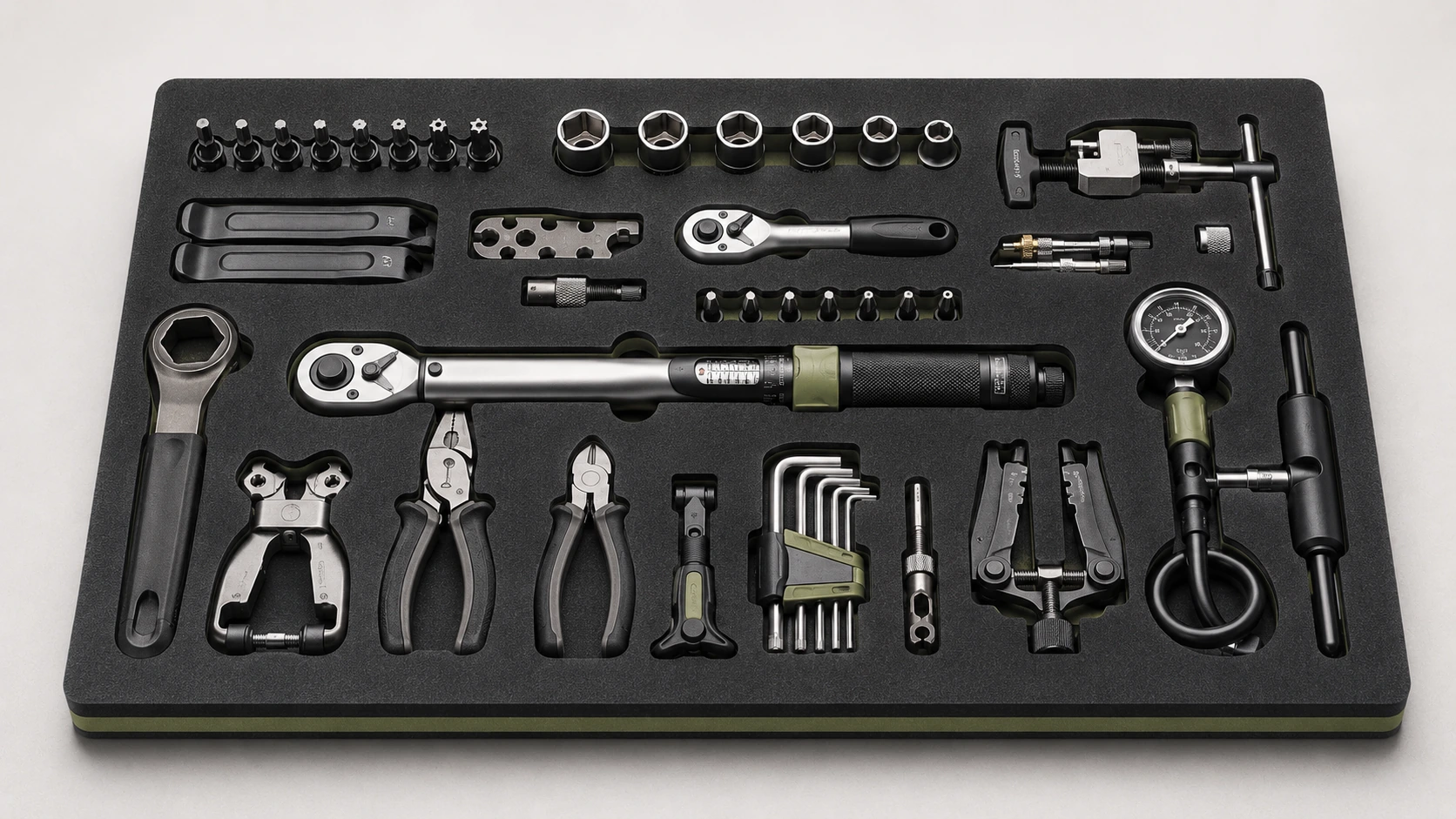 Cycle repair set insert